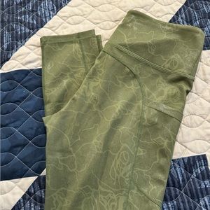 Zyia light n tight pocket Olive Maze, size 8-10